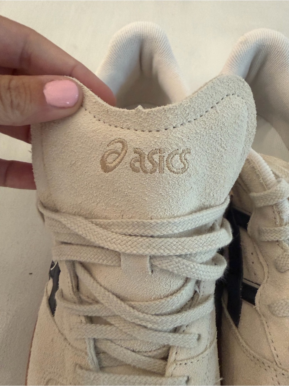 ASICS Skyhand OG Sneaker in Oatmeal & Black Suede Shoes Sz 13 NWT - Picture 3 of 11